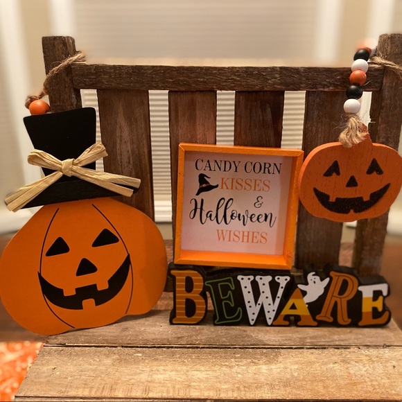 Halloween Jack O Lantern Towels, Jack O Lantern Tier Tray Decor & Wall Decor - Picture 8 of 16